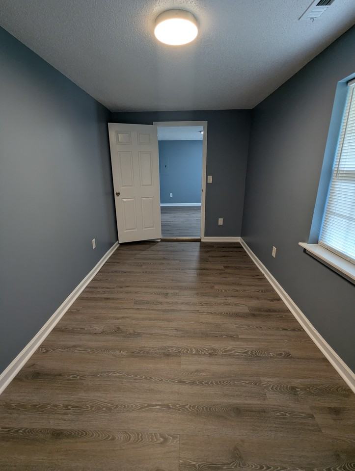 1012 Oak St #1 - Photo 5 of 13