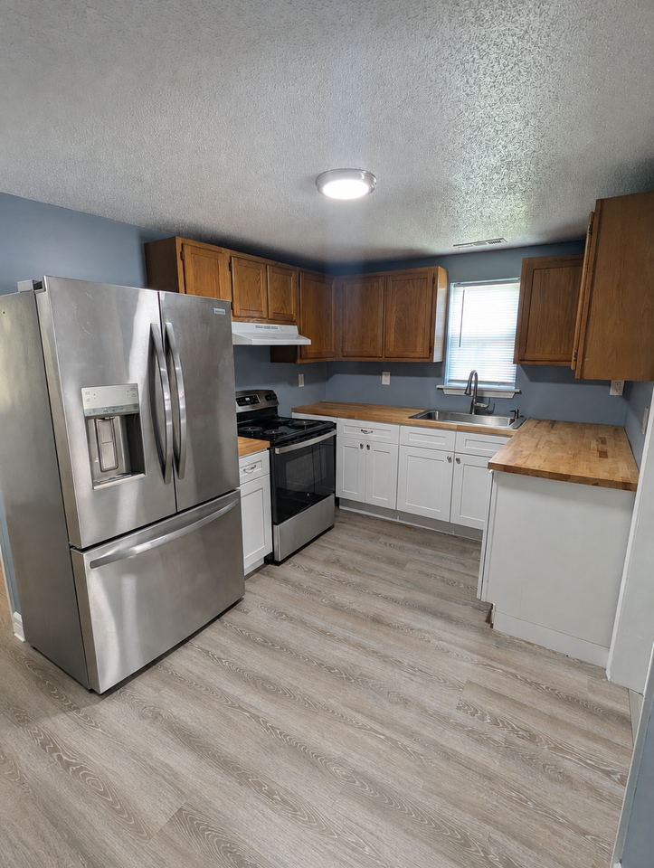 1012 Oak St #1 - Photo 7 of 13