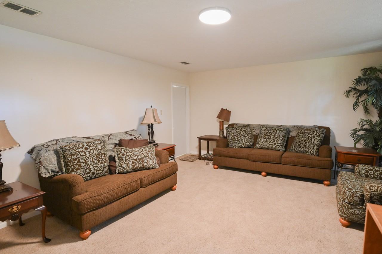 700 Spratt St #1 - Photo 5 of 17