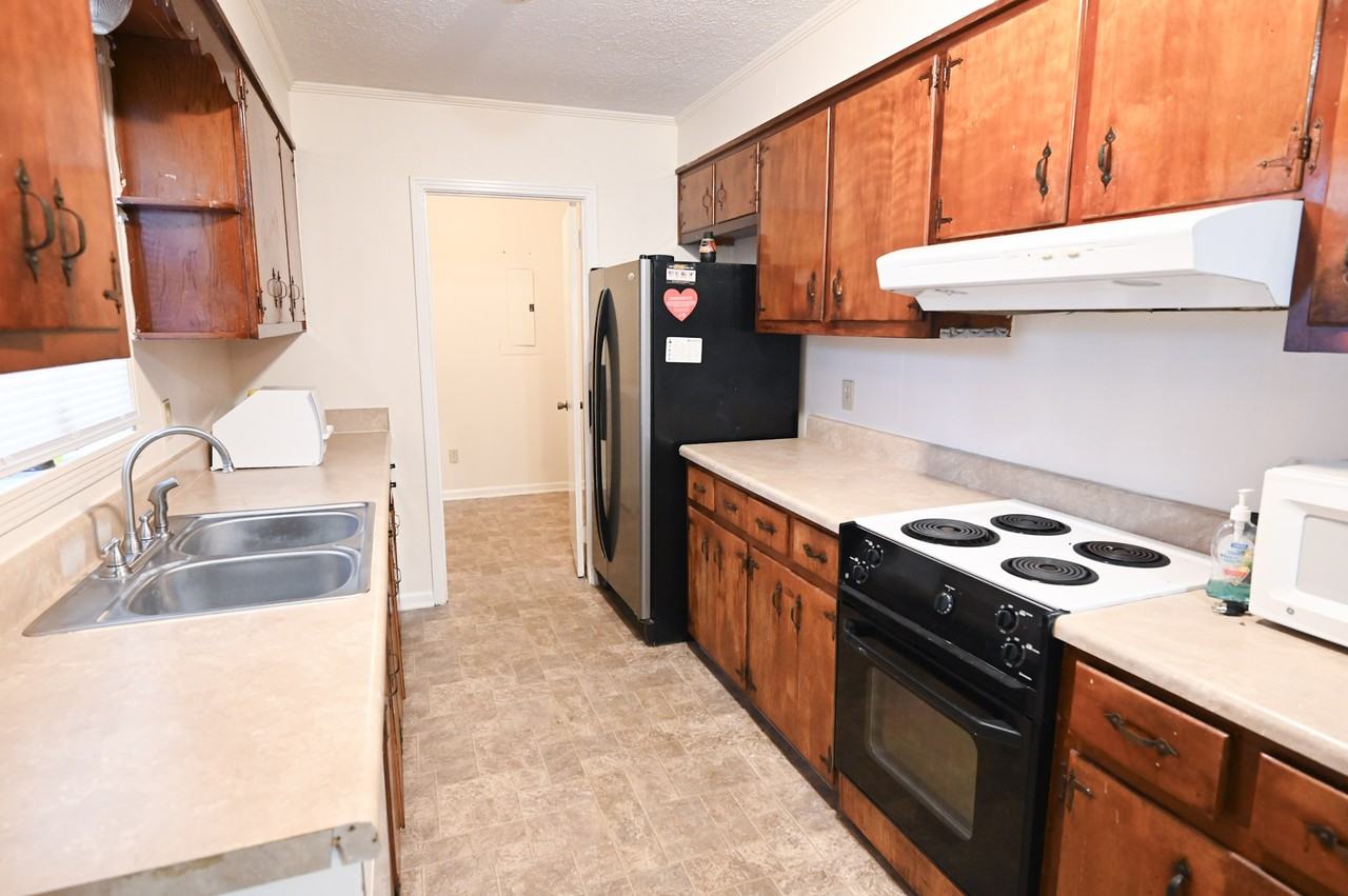 700 Spratt St #1 - Photo 7 of 17