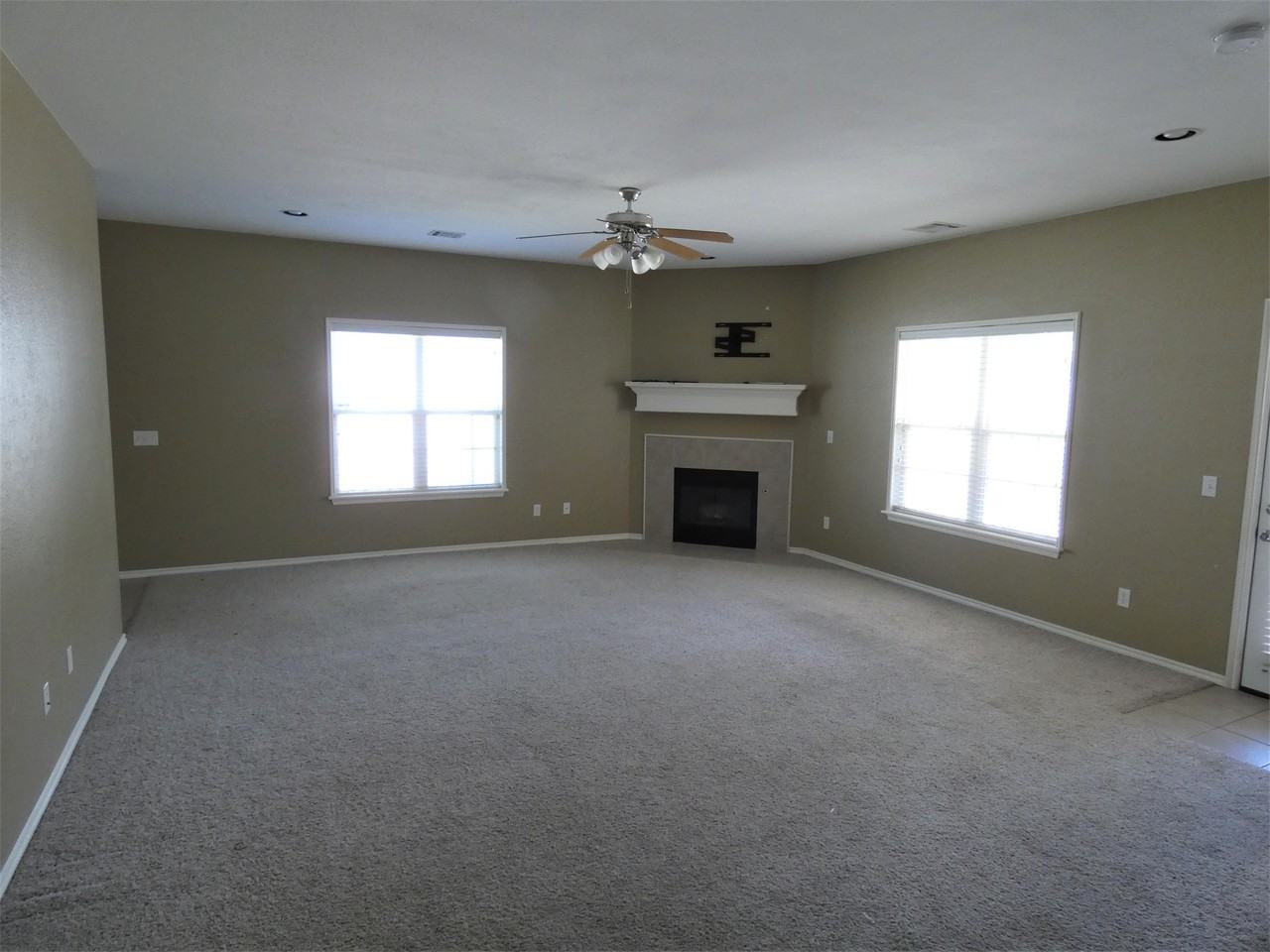5904 Se 71st St #1 - Photo 7 of 17