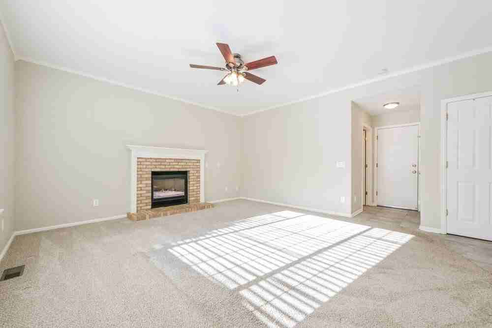 9678 Sun Meadow St - Photo 7 of 18