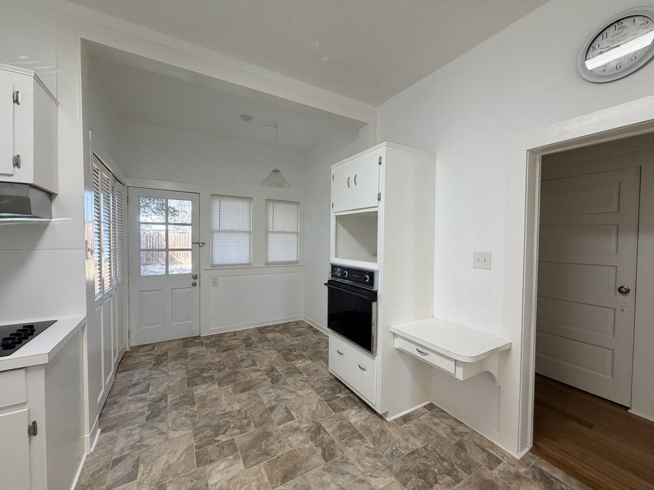 216 W Market St #1 - Photo 5 of 50