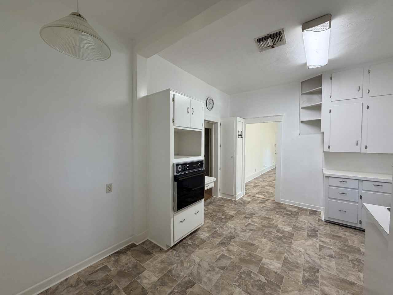 216 W Market St #1 - Photo 7 of 50