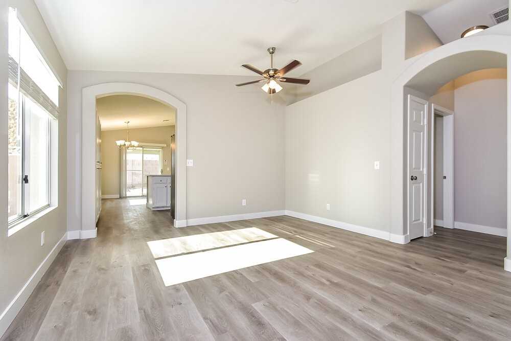 7017 Desert Clover Ct - Photo 5 of 16