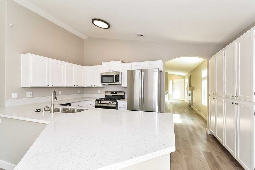 7017 Desert Clover Ct - Photo 7 of 16