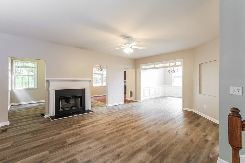 6049 Brookmere Ln - Photo 7 of 18