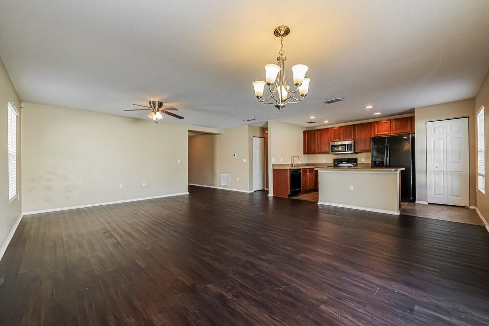 11214 Running Pine Dr - Photo 5 of 16