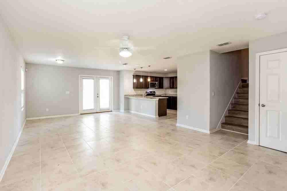8349 Highfield Ave - Photo 5 of 17