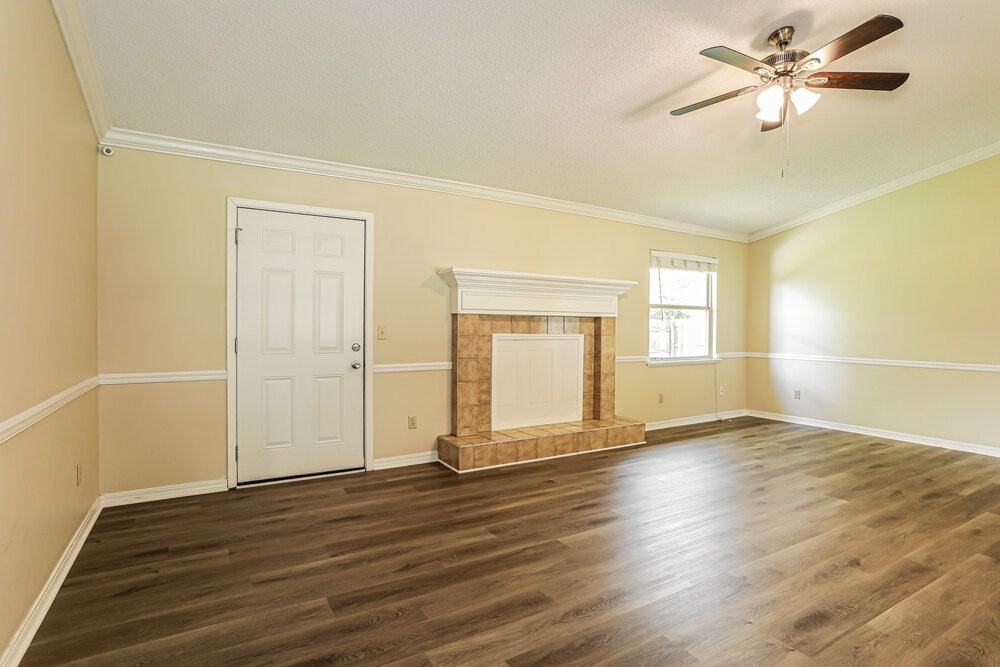 8323 Cross Timbers Dr W - Photo 4 of 16
