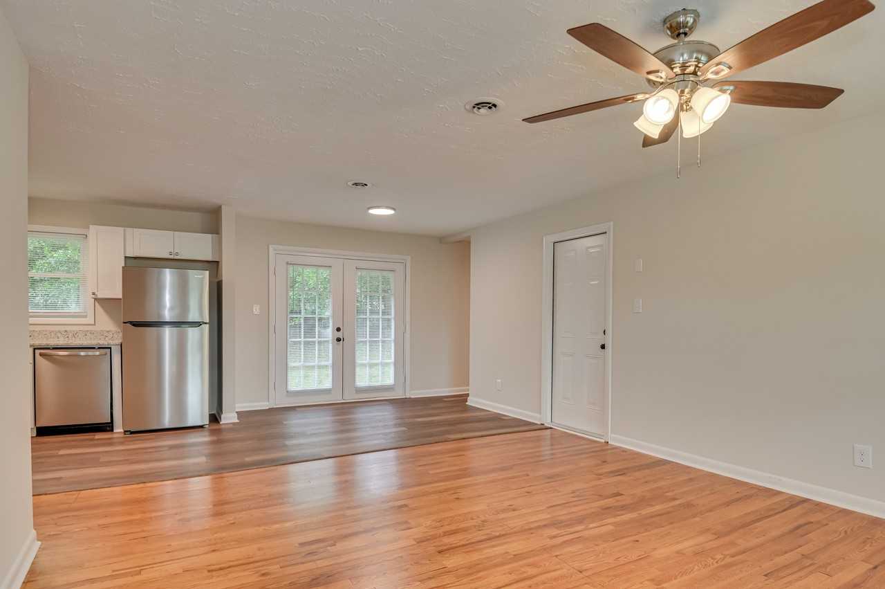 1406 Ridgewood Dr #1 - Photo 7 of 29