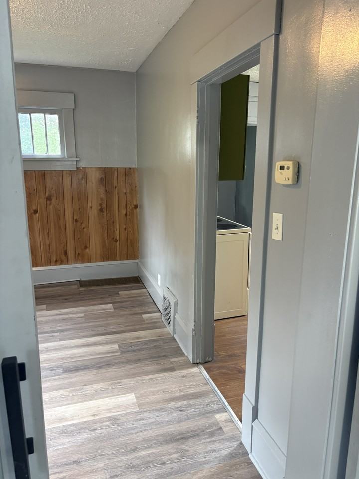 1920 3rd St Se #1 - Photo 6 of 21