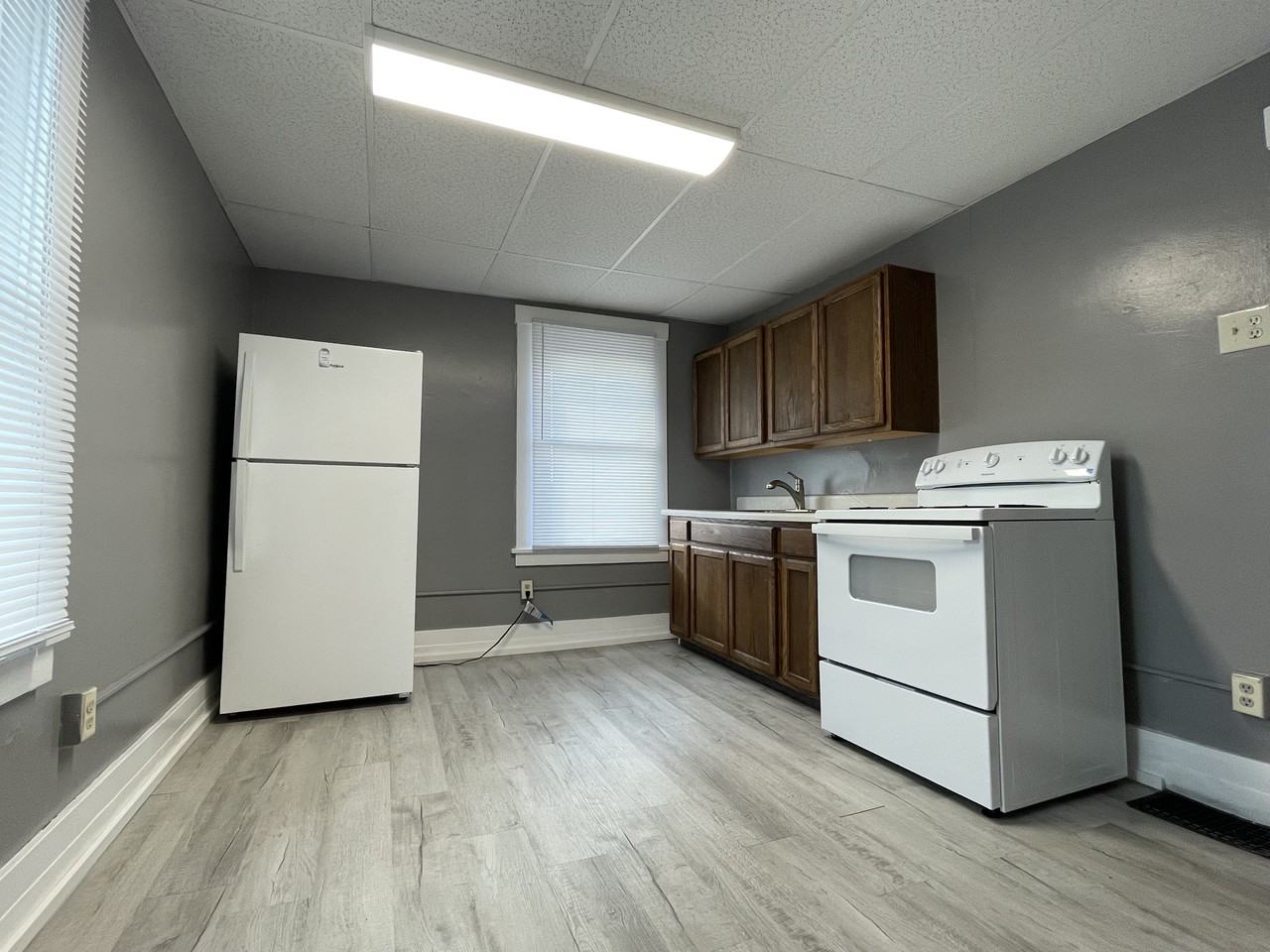 517 Ridge Ave #B - Photo 2 of 11