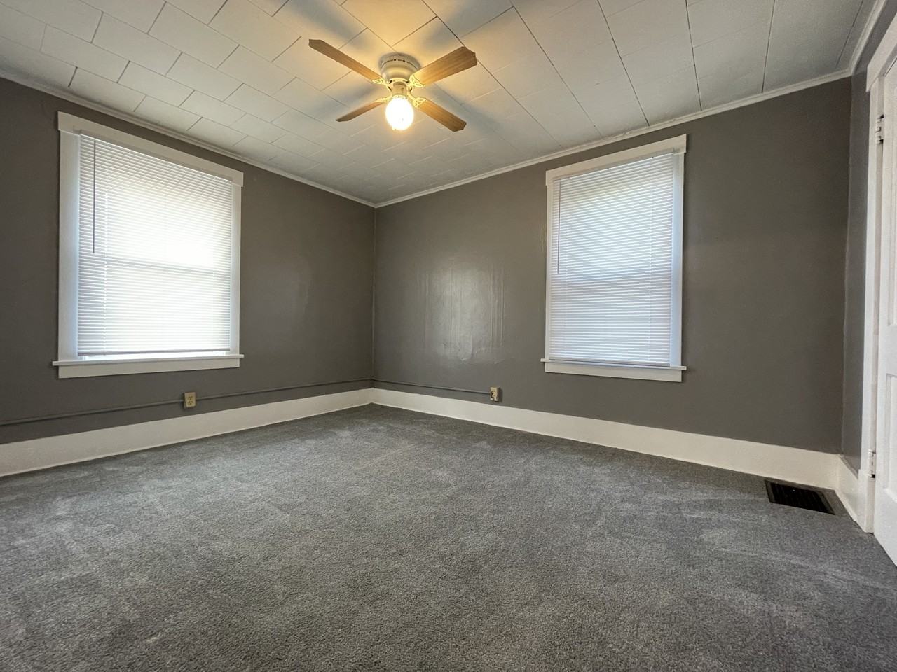 517 Ridge Ave #B - Photo 5 of 11
