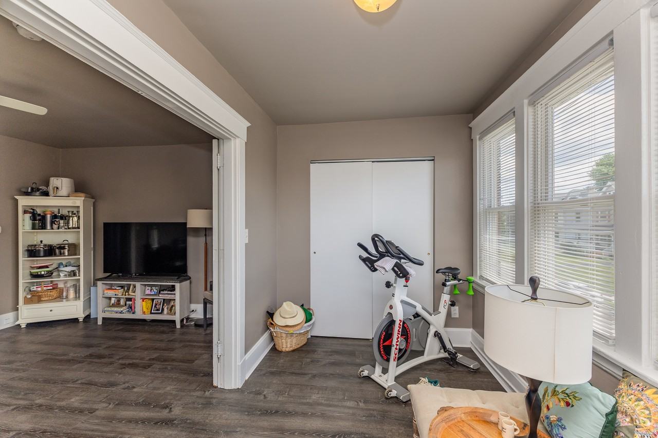 1810 Williams Ave #3 - Photo 6 of 12