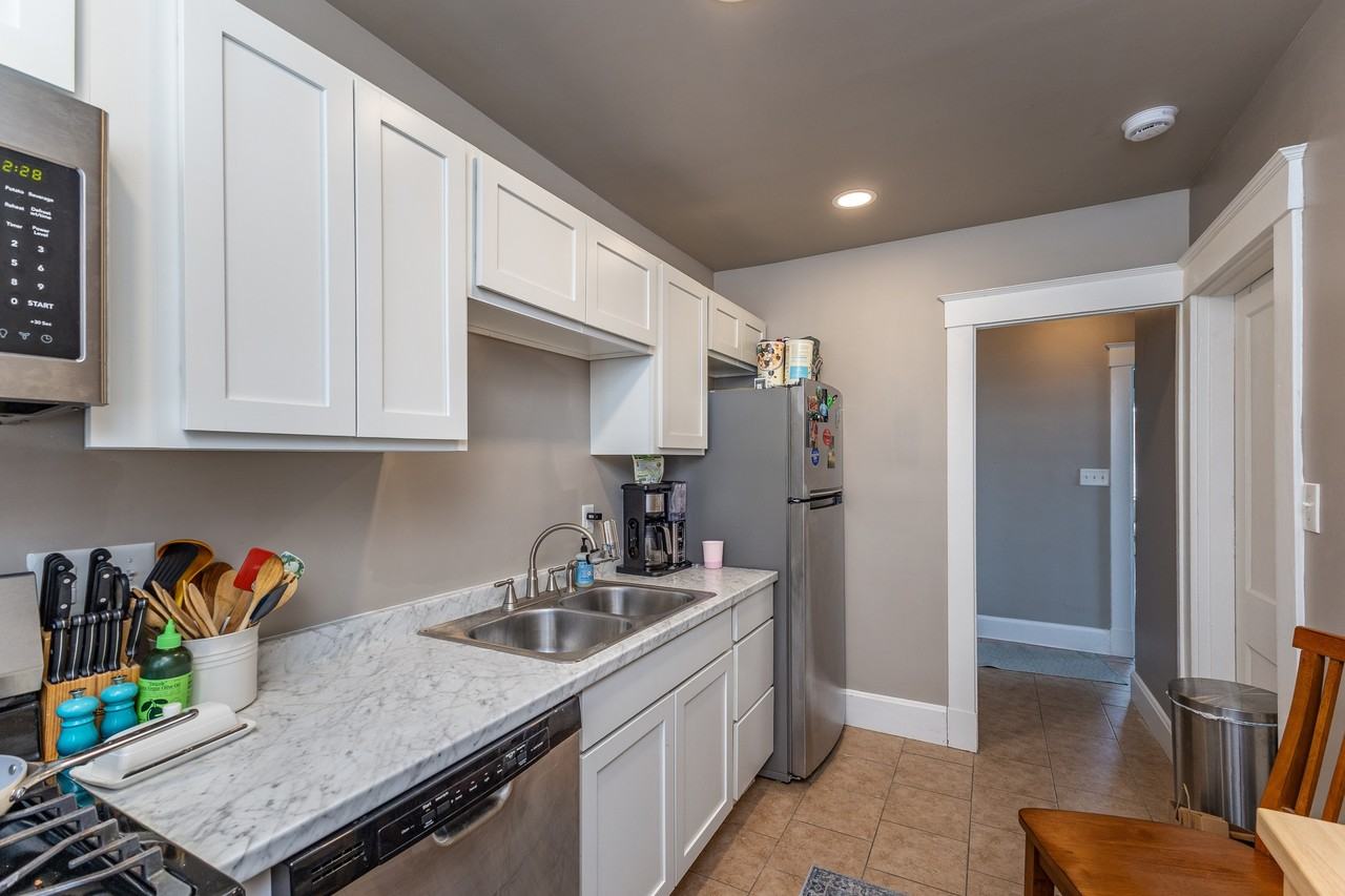 1810 Williams Ave #3 - Photo 7 of 12