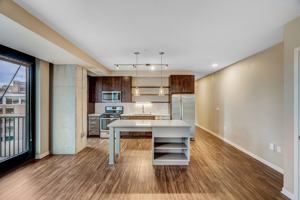 featured image of 811 Washington Ave S