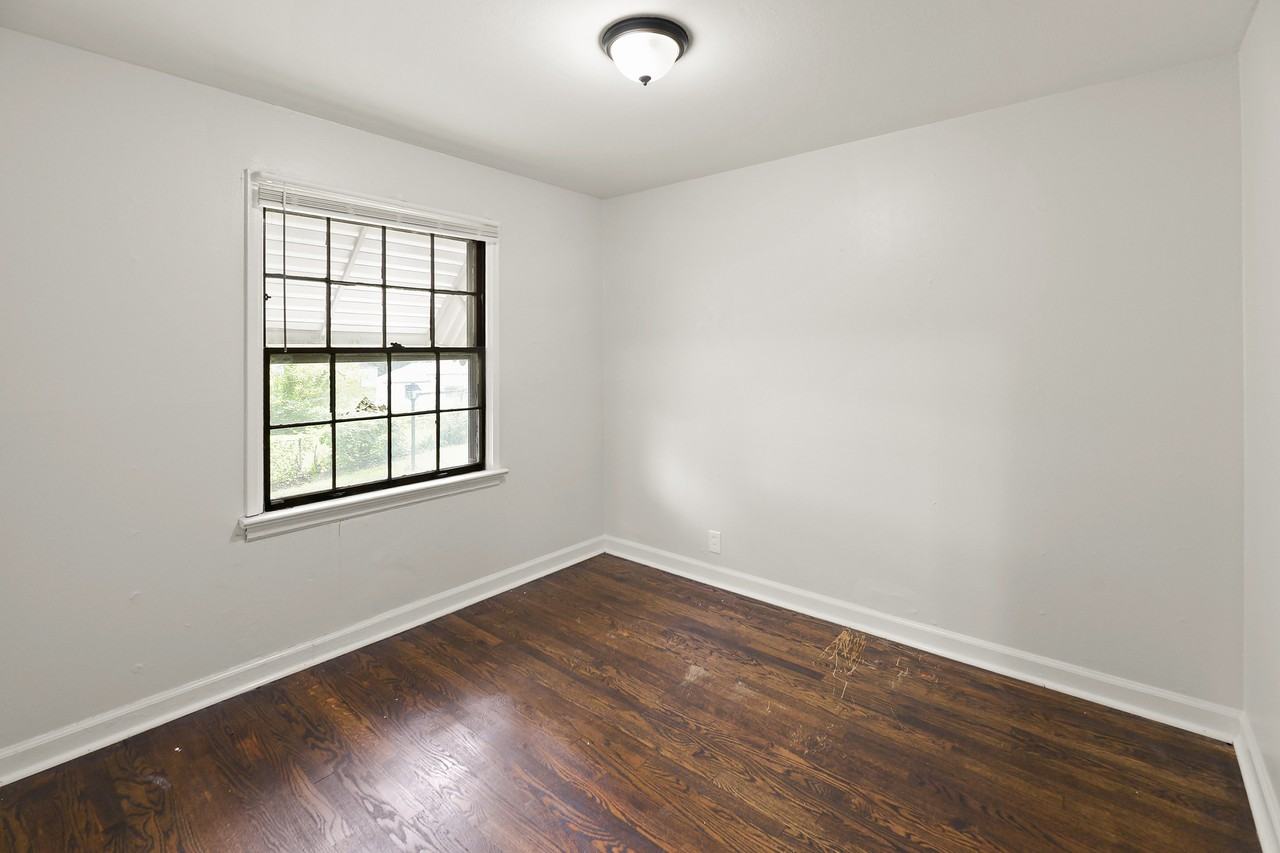10139 Cabot Dr #1 - Photo 7 of 20