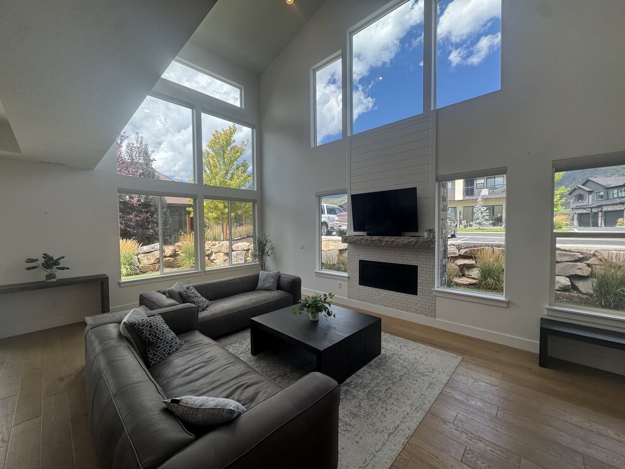 1137 N 520 W #1 - Photo 2 of 20