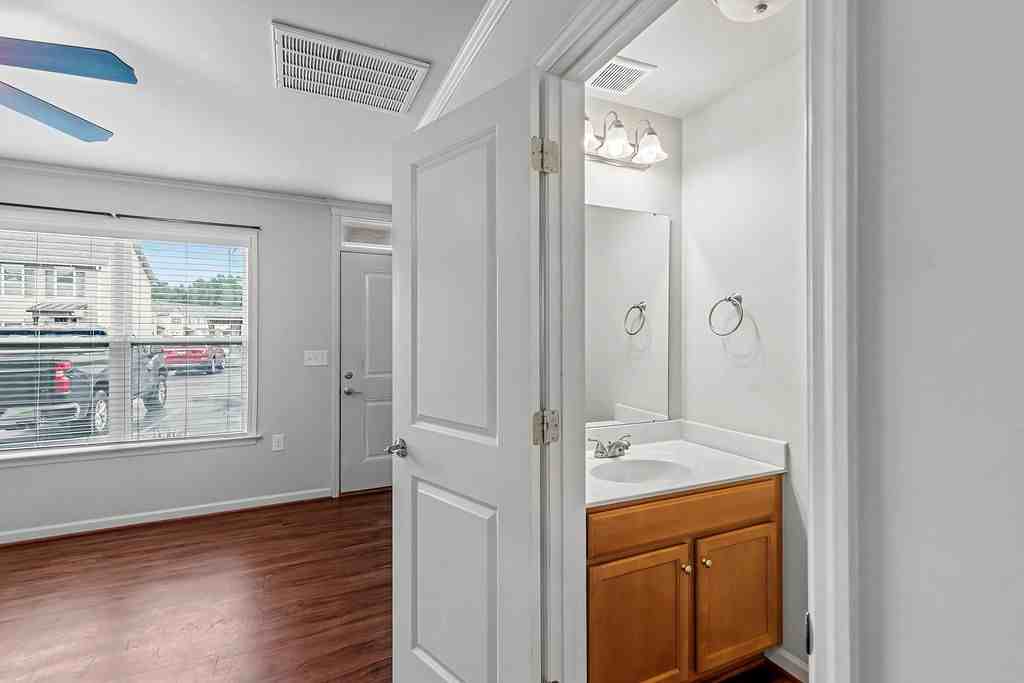 403 Sullivan Loop Road - 1 - 1 #1 - Photo 5 of 20