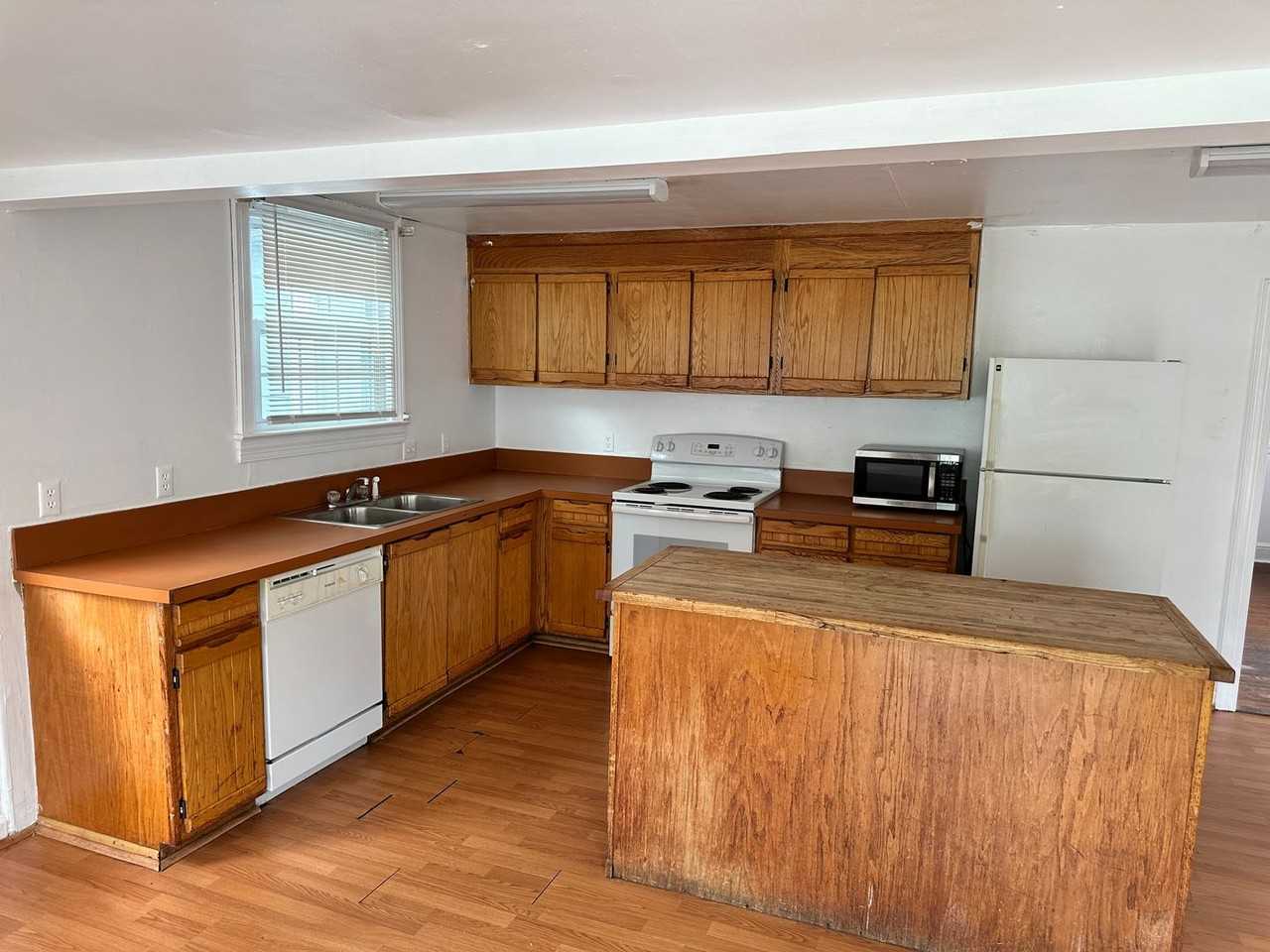 101 Griffin Ave - Photo 2 of 10
