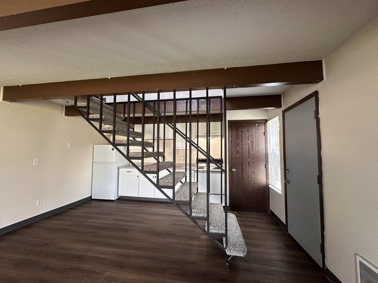 120 E Hubert Ave #C - Photo 2 of 9