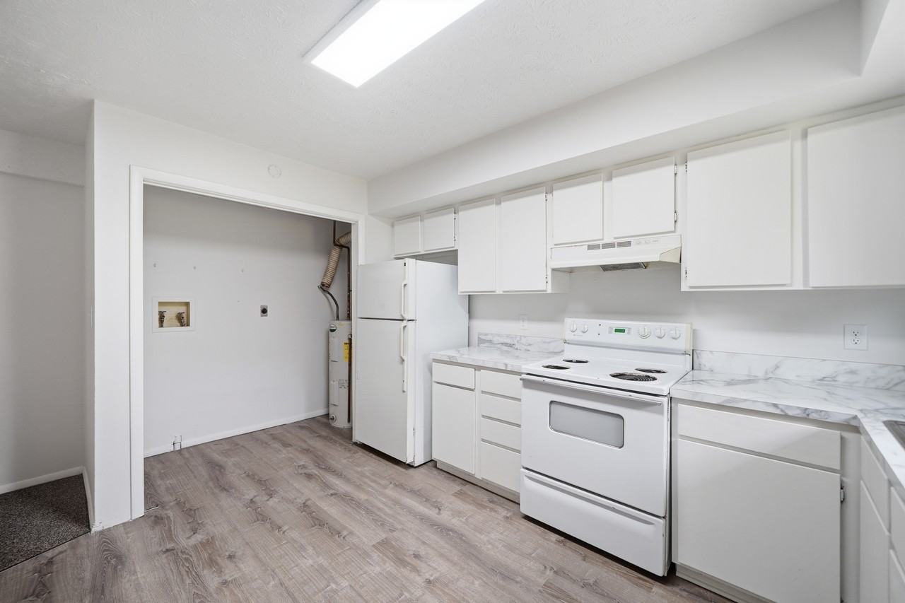 1427 N 20th St #1427 - Photo 3 of 9