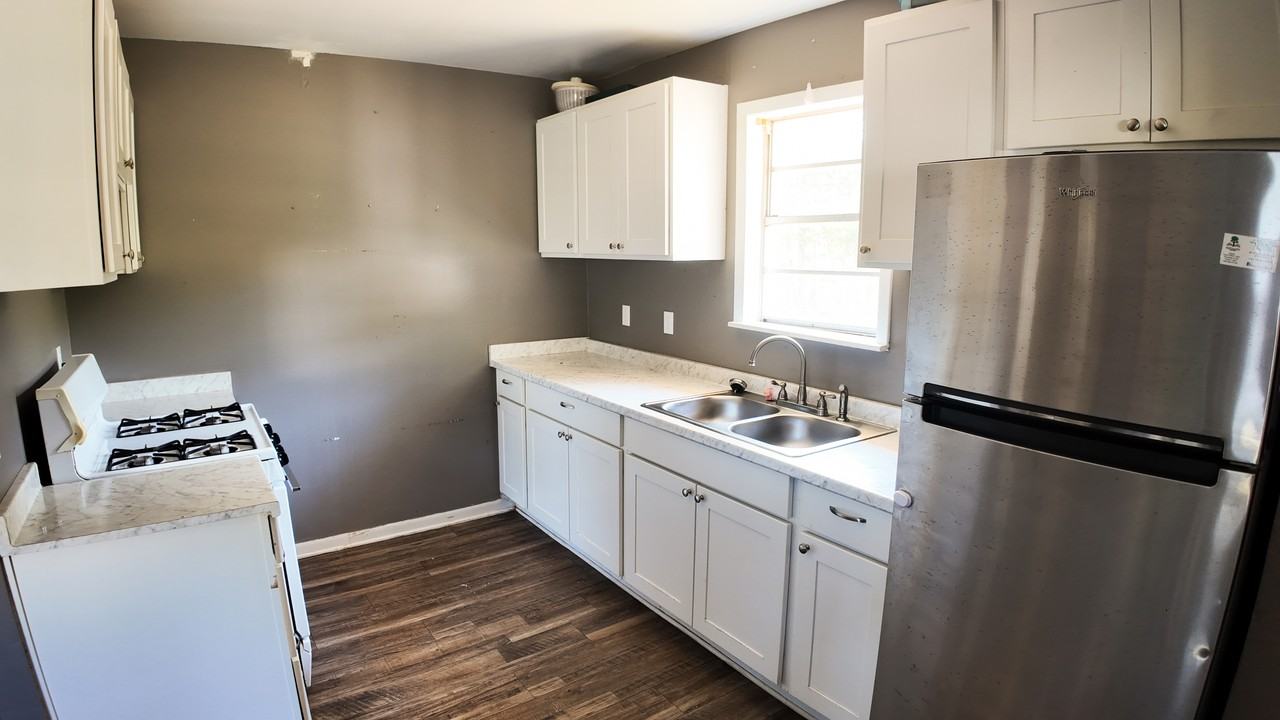 302 Hollis St #1 - Photo 6 of 22