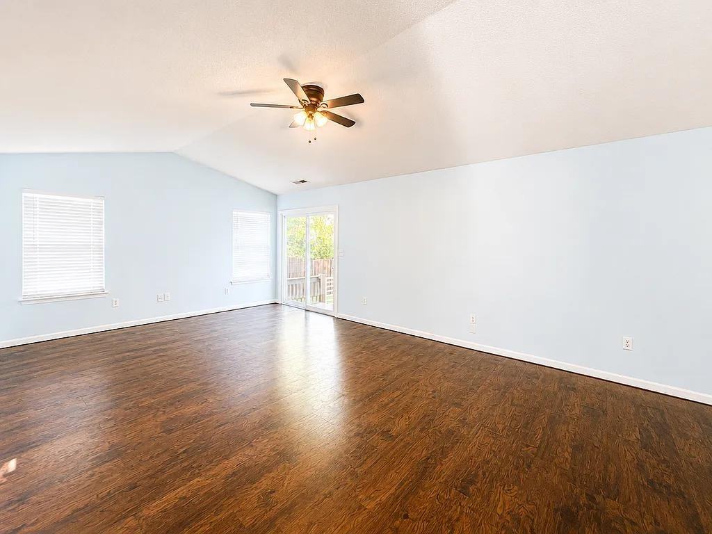 9 Green Oak Dr #1 - Photo 2 of 20