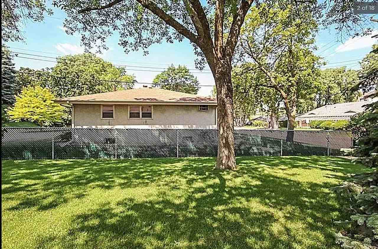3640 Edward St Ne - Photo 2 of 18