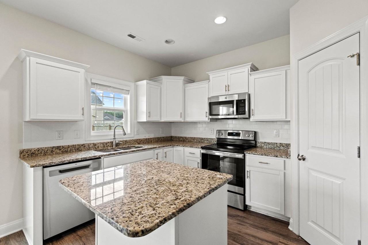 318 Windmill Light Way - Photo 3 of 26