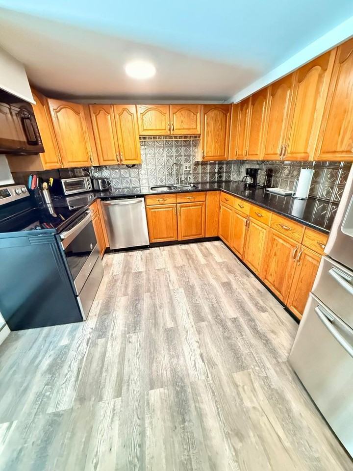 57 Northeast 24th Street - Photo 3 of 17