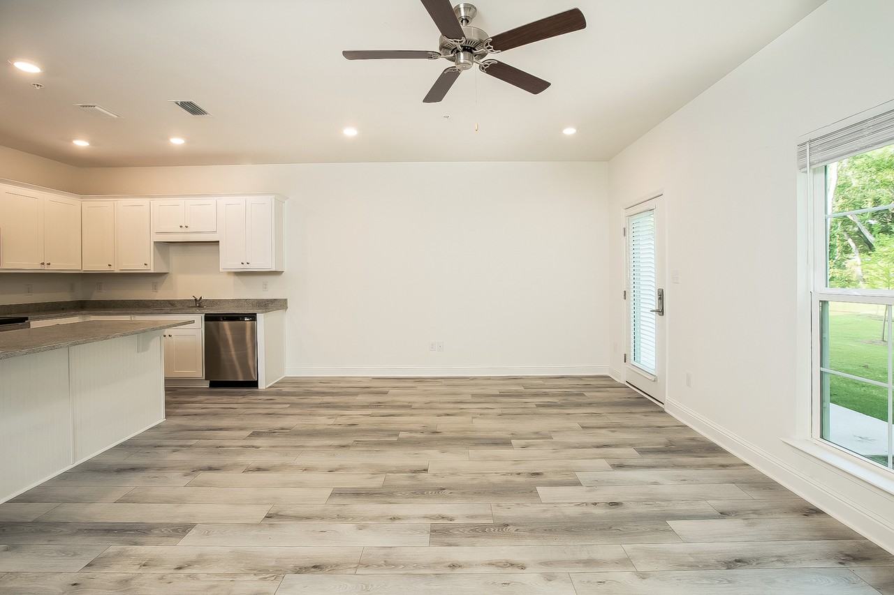111 Cabot Ln #111 - Photo 2 of 25