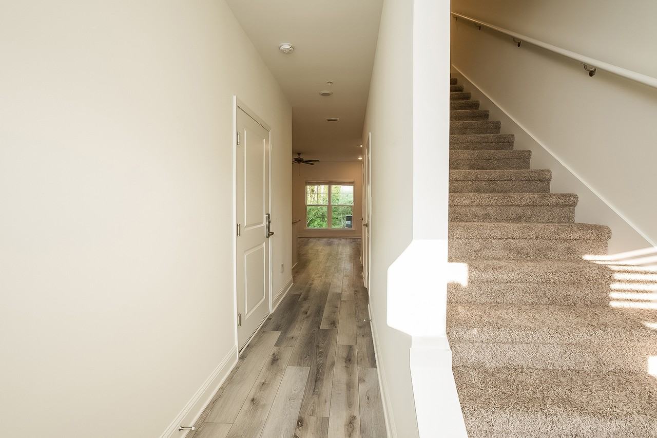 111 Cabot Ln #111 - Photo 4 of 25