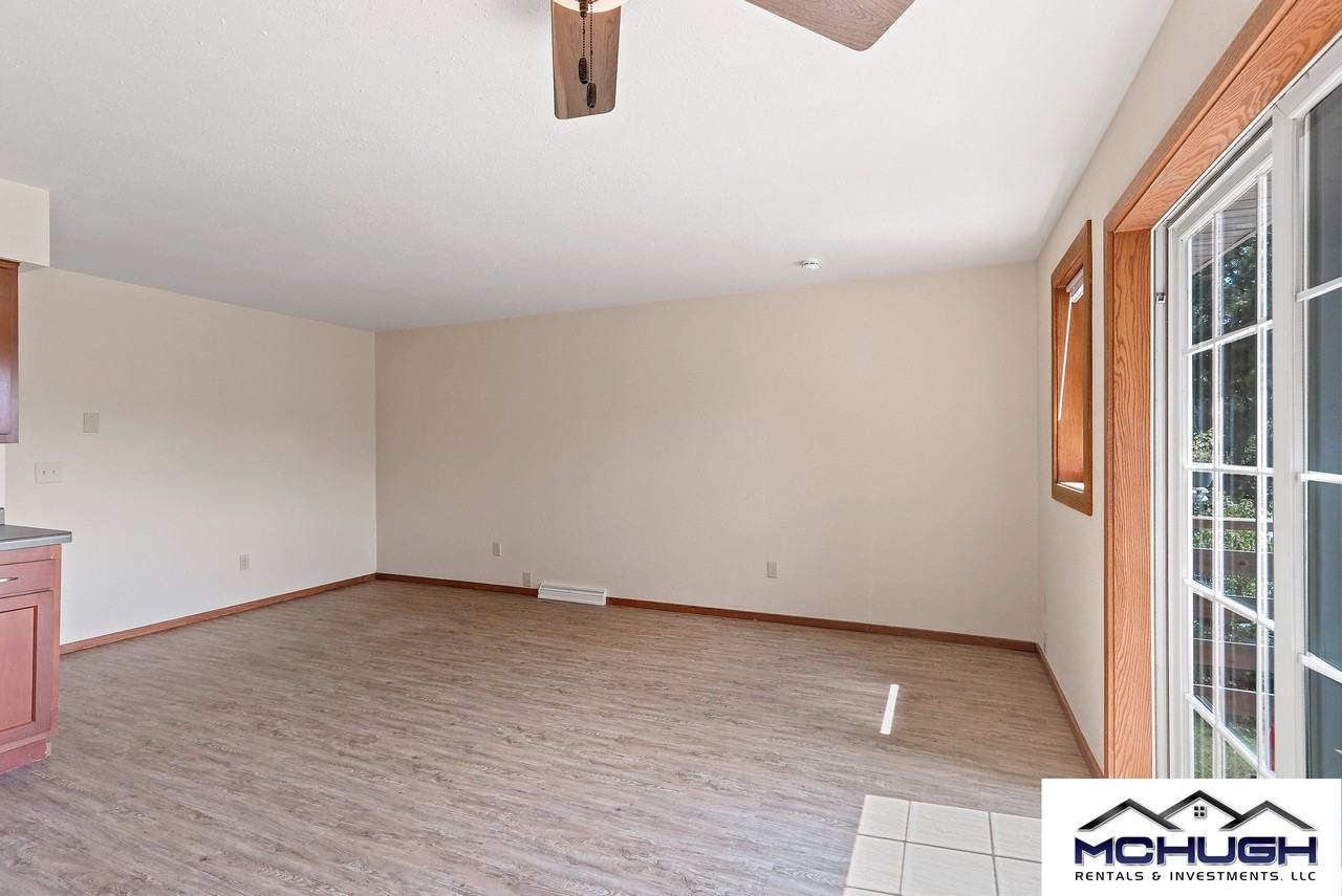 527 Northridge Dr #1 - Photo 5 of 17