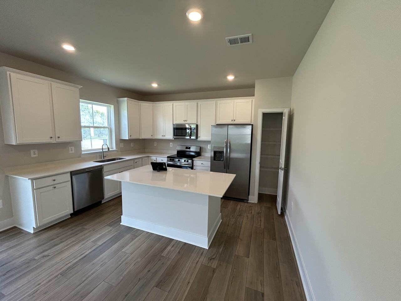 469 Gravenstein Lane #1 - Photo 6 of 18