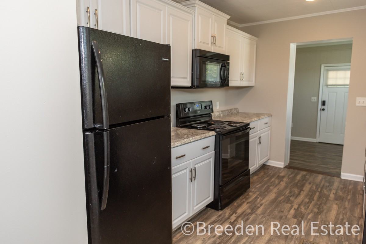 1096 Elm Cir #1 - Photo 3 of 16