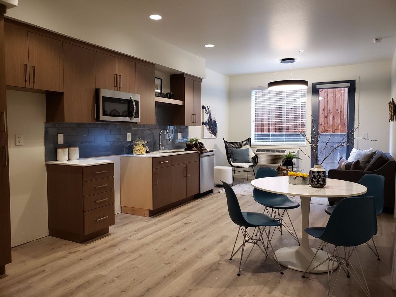 Ellie Jean Apartments - Photo 4 of 21