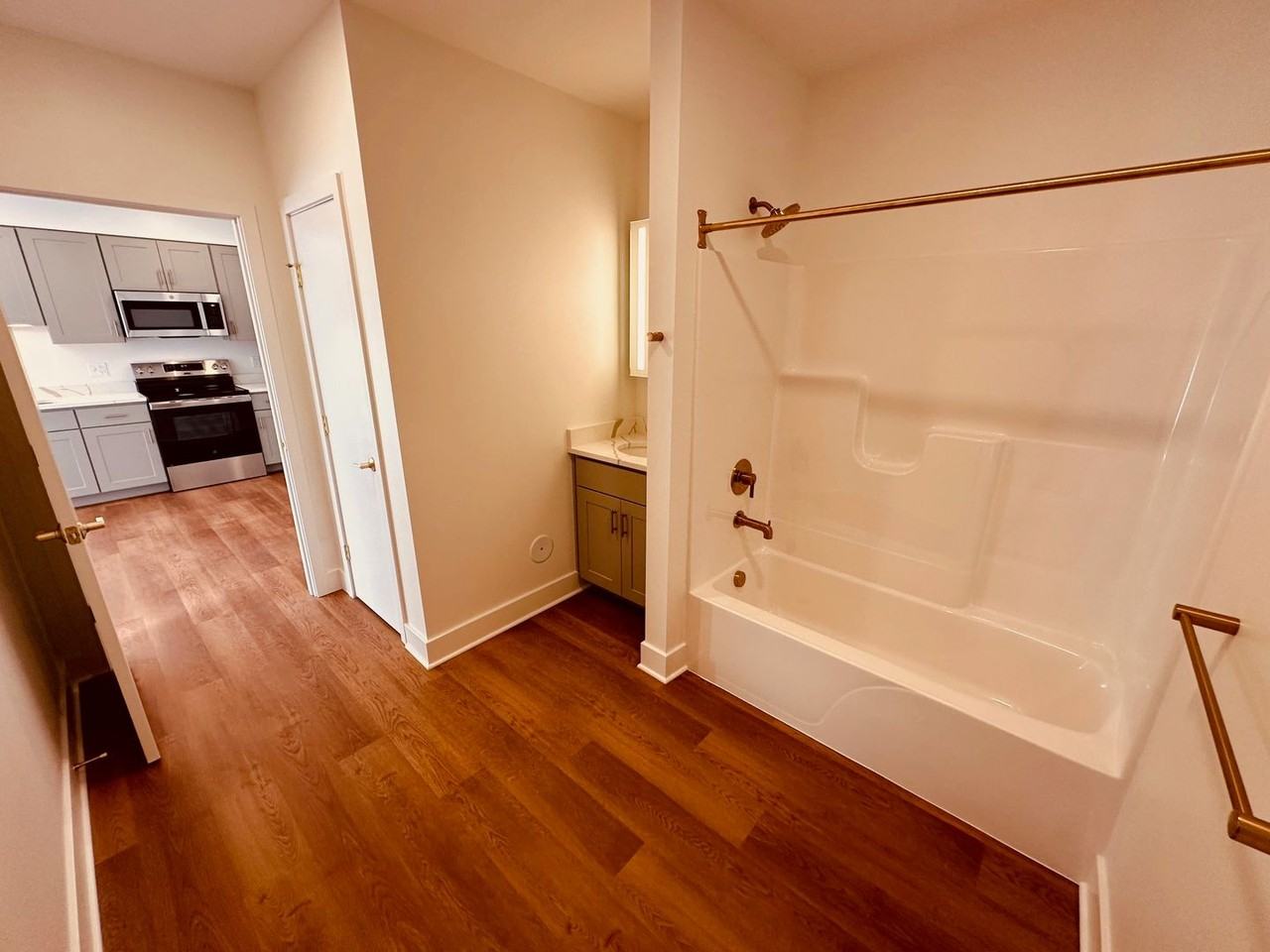 204 N George St #303 - Photo 7 of 9