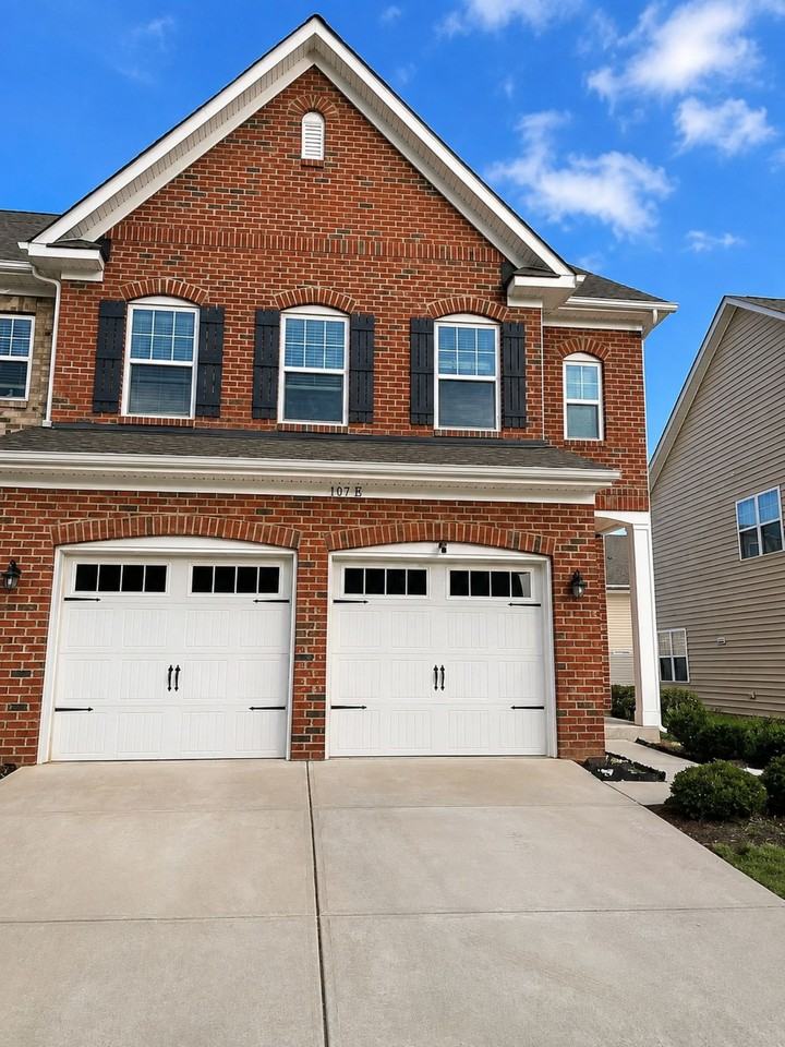 107 Dellbrook St #E - Photo 2 of 24