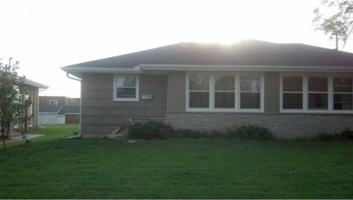 featured image of 704 Robinwood Ln