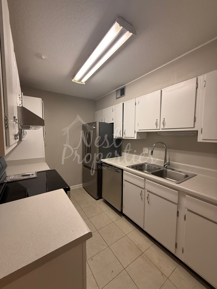 317 Cambout St #1 - Photo 4 of 10