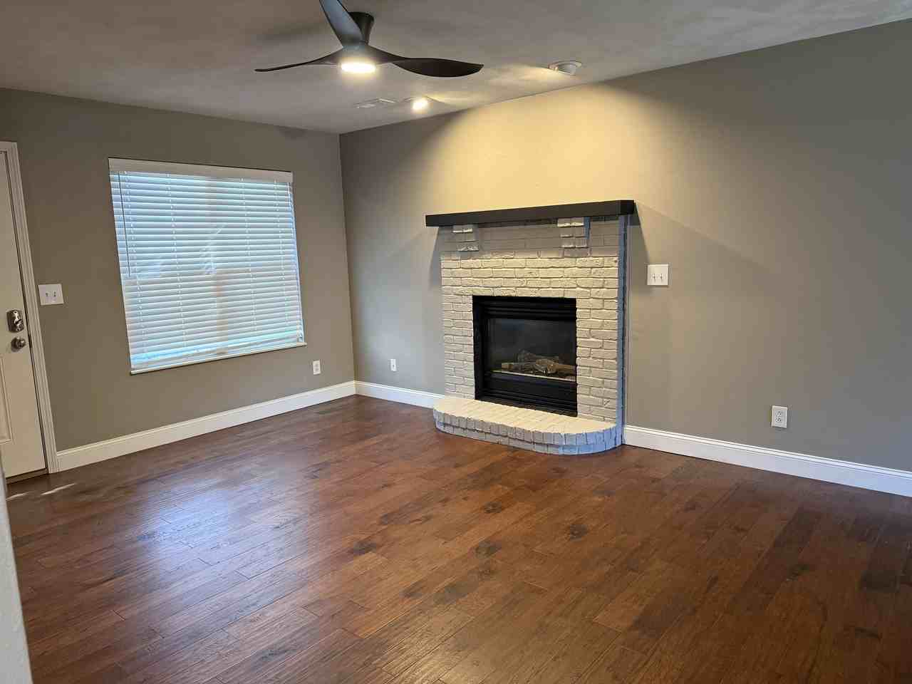 925 Natasha Cir #A - Photo 2 of 13