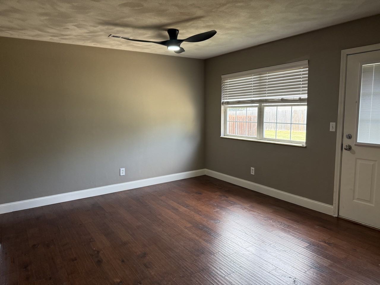 925 Natasha Cir #A - Photo 3 of 13