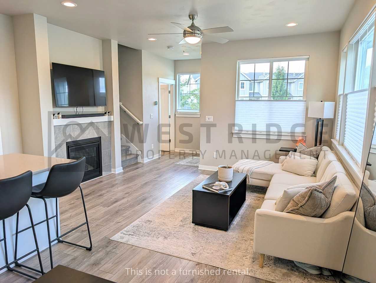 3986 Se Century Blvd #1 - Photo 5 of 23