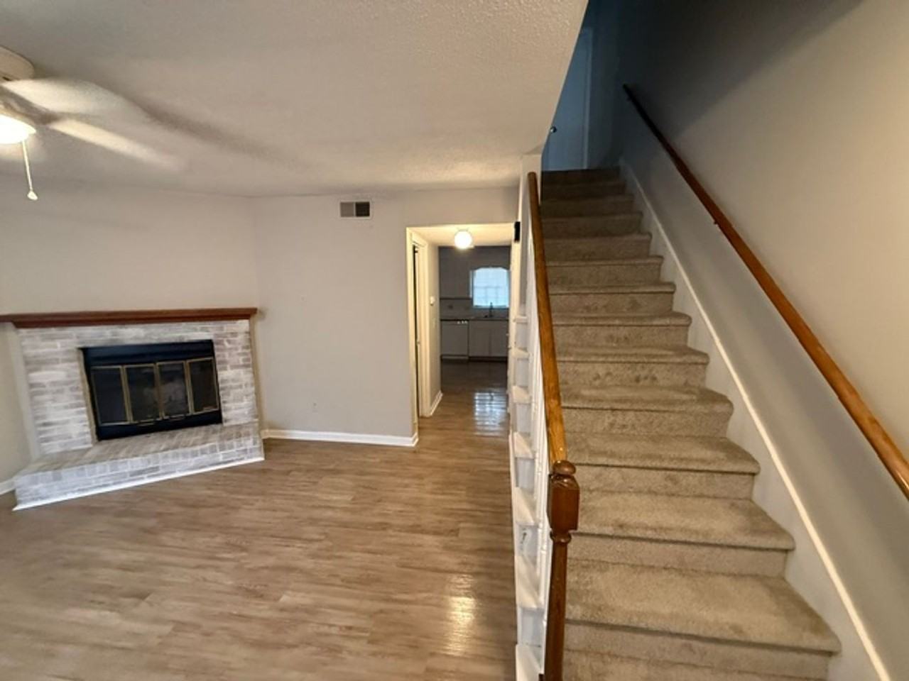 113 Manorwood Ct #C - Photo 4 of 25