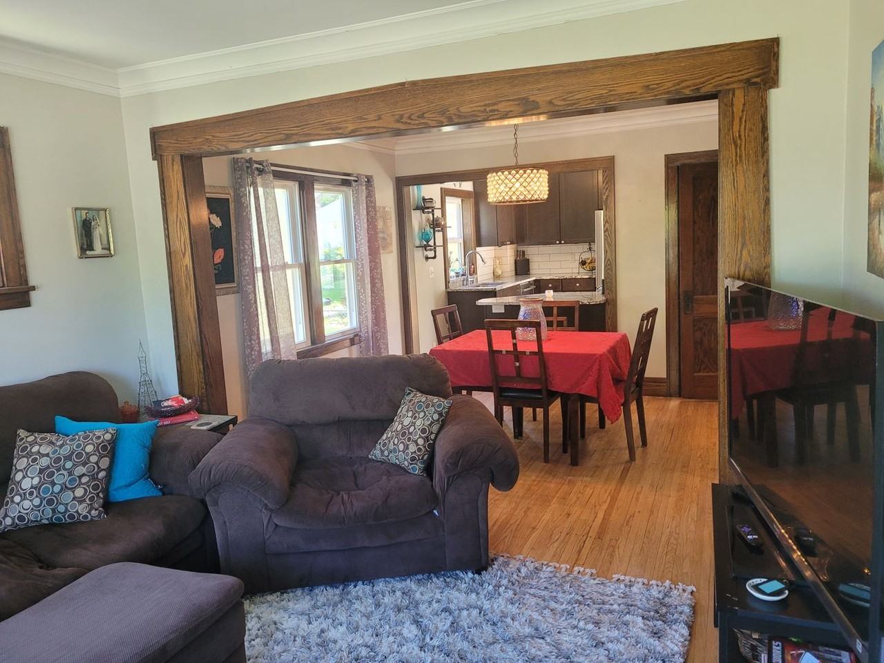 4322 Bloomington Ave - Photo 5 of 20