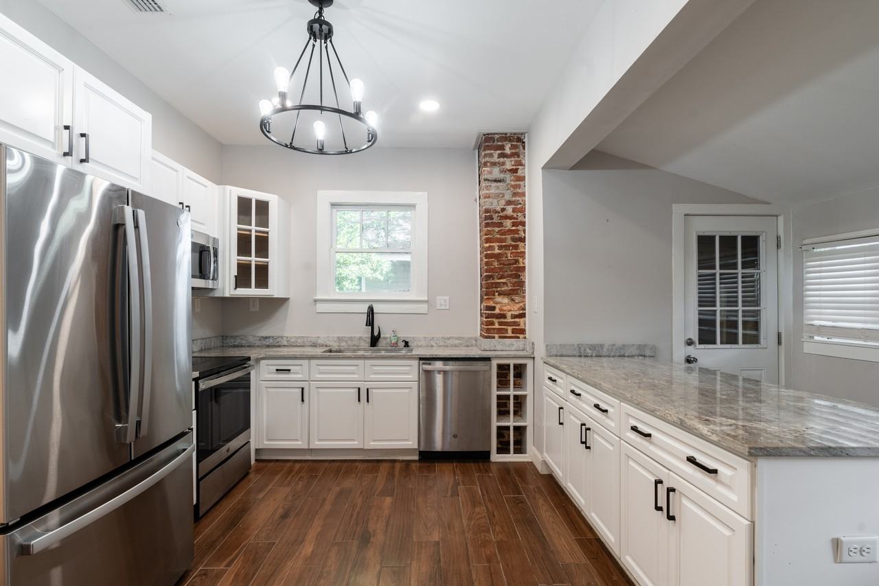 209 S Fulton St #1 - Photo 5 of 13