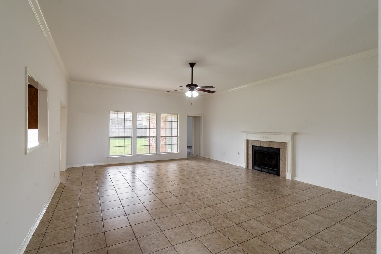 1375 Selby Phillips Dr #1 - Photo 2 of 20