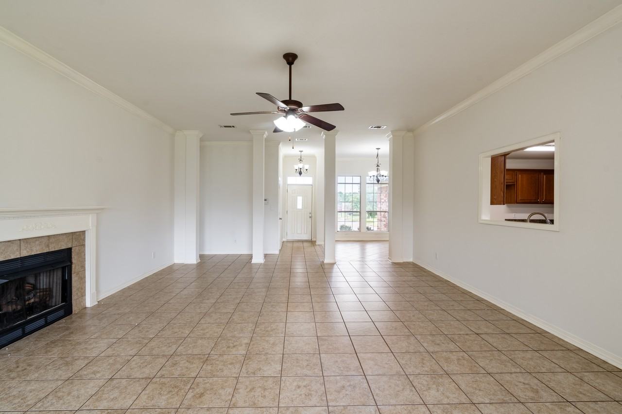 1375 Selby Phillips Dr #1 - Photo 3 of 20